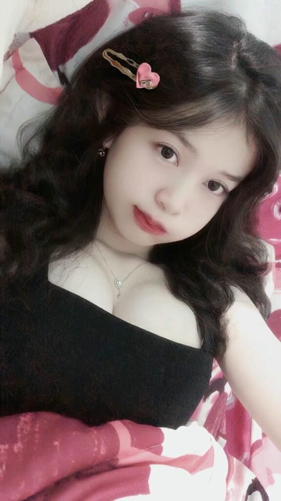 gái xinh 2k9 Khánh linh