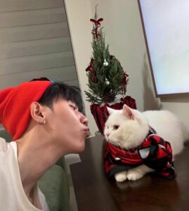 anh lohan anh trai say hi 32.jpg